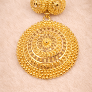 Traditional Round Floral Gold Pendant Set – 11 Gram