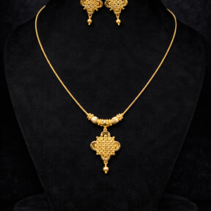 Classic Floral Pendant Gold Necklace Set