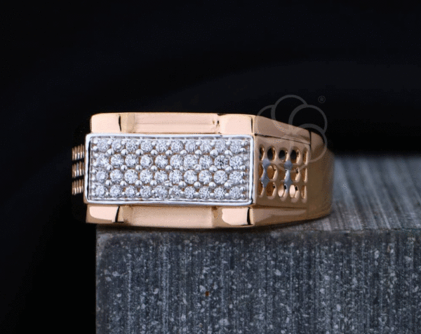 Men’s 18K Rose Gold Ring with Unique Pattern