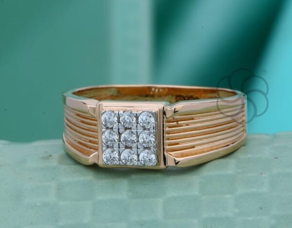 Elegant Men’s Ring in 18K Rose Gold