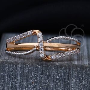 Stylish Women's Ring in 18K Rose Gold