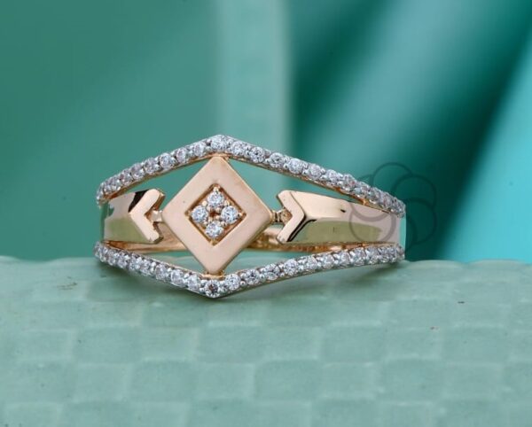 Classic 18K Rose Gold Women’s Band
