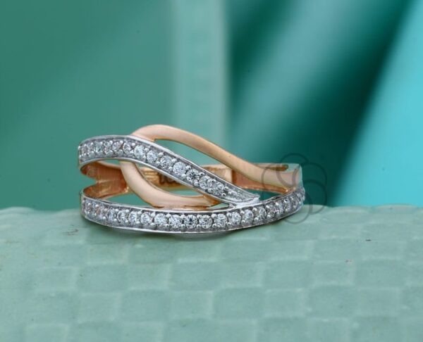 Soft Shine – Women’s 18K Rose Gold Ring
