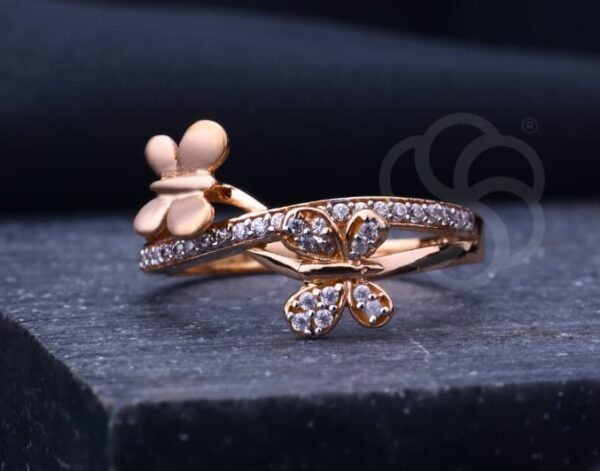 Eye-Catching 18K Rose Gold Ring For Women's