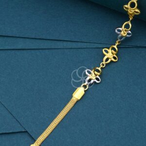 Eye-Catching 18K Rose Gold Bracelet for Women