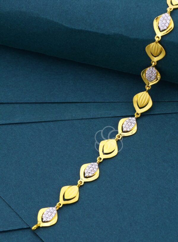 Floral Charm Bracelet in 18K Rose Gold