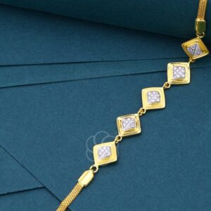 Stylish 18K Rose Gold Charm Bracelet For Women's