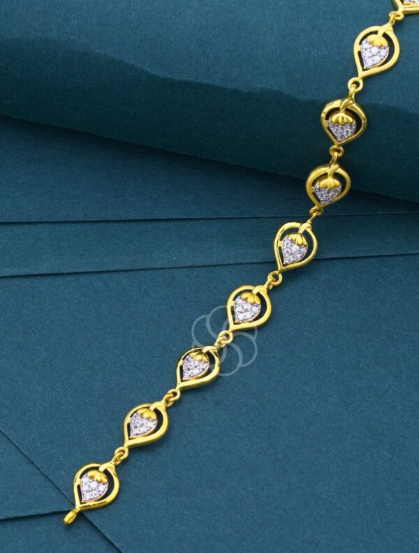 Stylish 18K Rose Gold Charm Bracelet For Women's
