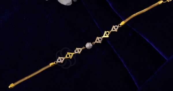 Stylish 18K Rose Gold Adjustable Bracelet for Women's