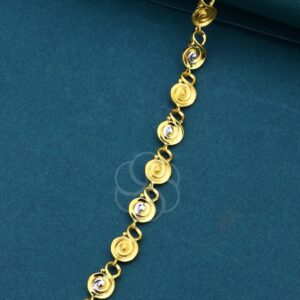 Feminine & Trendy 18K Rose Gold Bracelet for Women