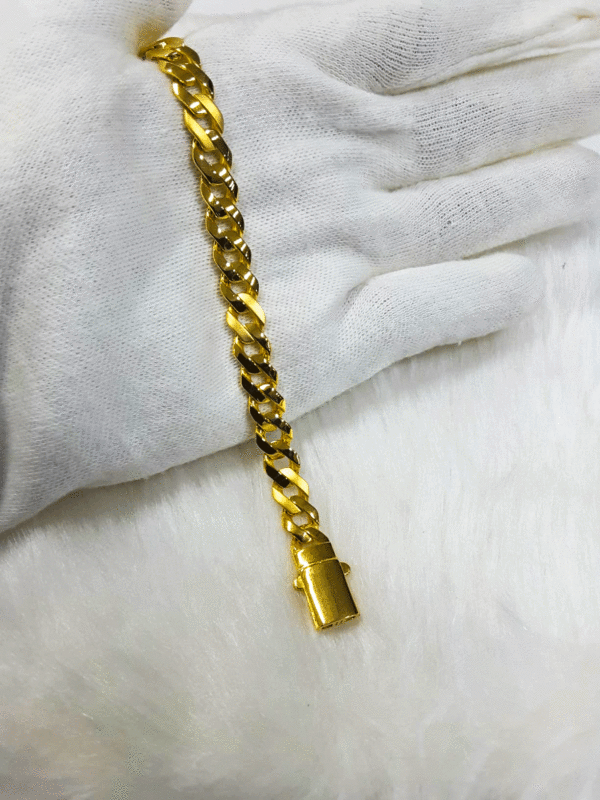 Classic 22Kt Gold Bracelet for Men's
