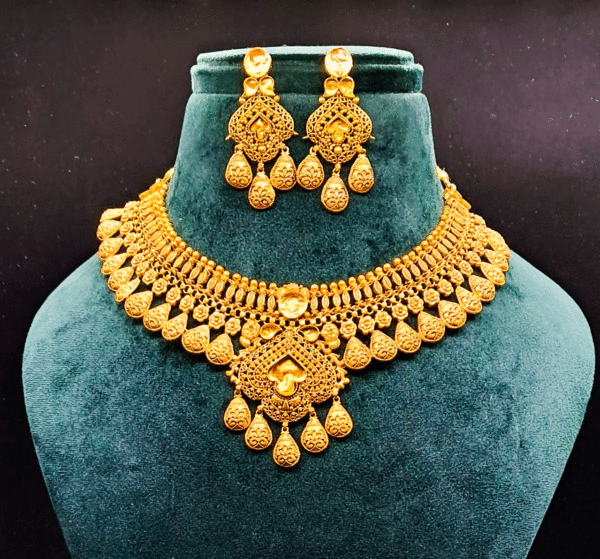Classic 22K Gold Necklace for Women