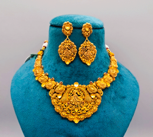 Contemporary 22K Gold Necklace for Women's