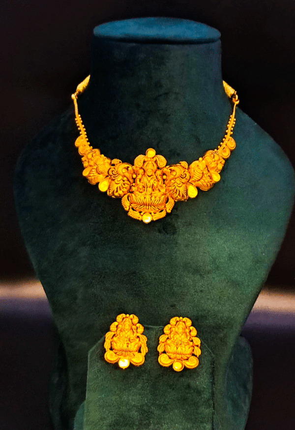 Exquisite 22K Gold Bridal Jewelry Set