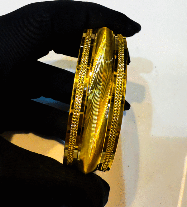 Elegant 22K Pure Gold Bangle for Women's