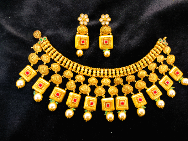 Traditional Quality 22 Karat Gold Necklace Set