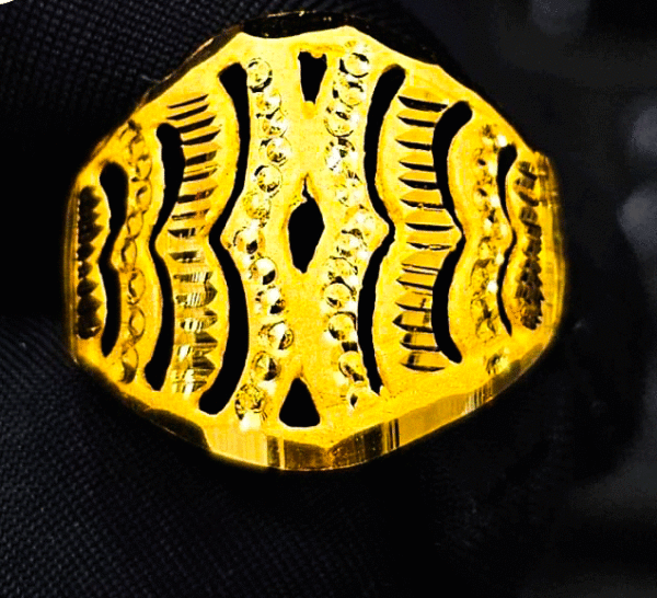 Refined Look 22K Gold Ring