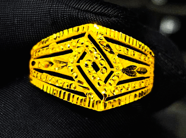 Chic & Classy 22K Gold Ring