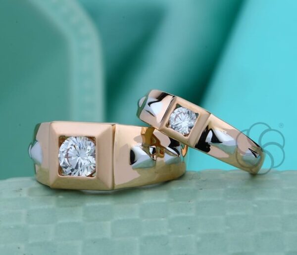 Elegant 18K Rose Gold Wedding Bands