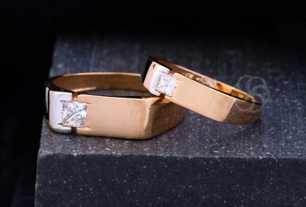 Elegant Look 18K Rose Gold Couple Rings Set