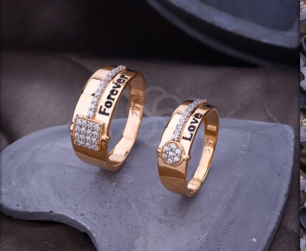 Elegant Look 18K Rose Gold Couple Rings Set