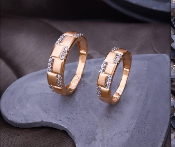 Elegant Look 18K Rose Gold Couple Rings Set